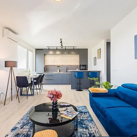 Balrent Slovakia Ovocne Sady Airport Apartment *